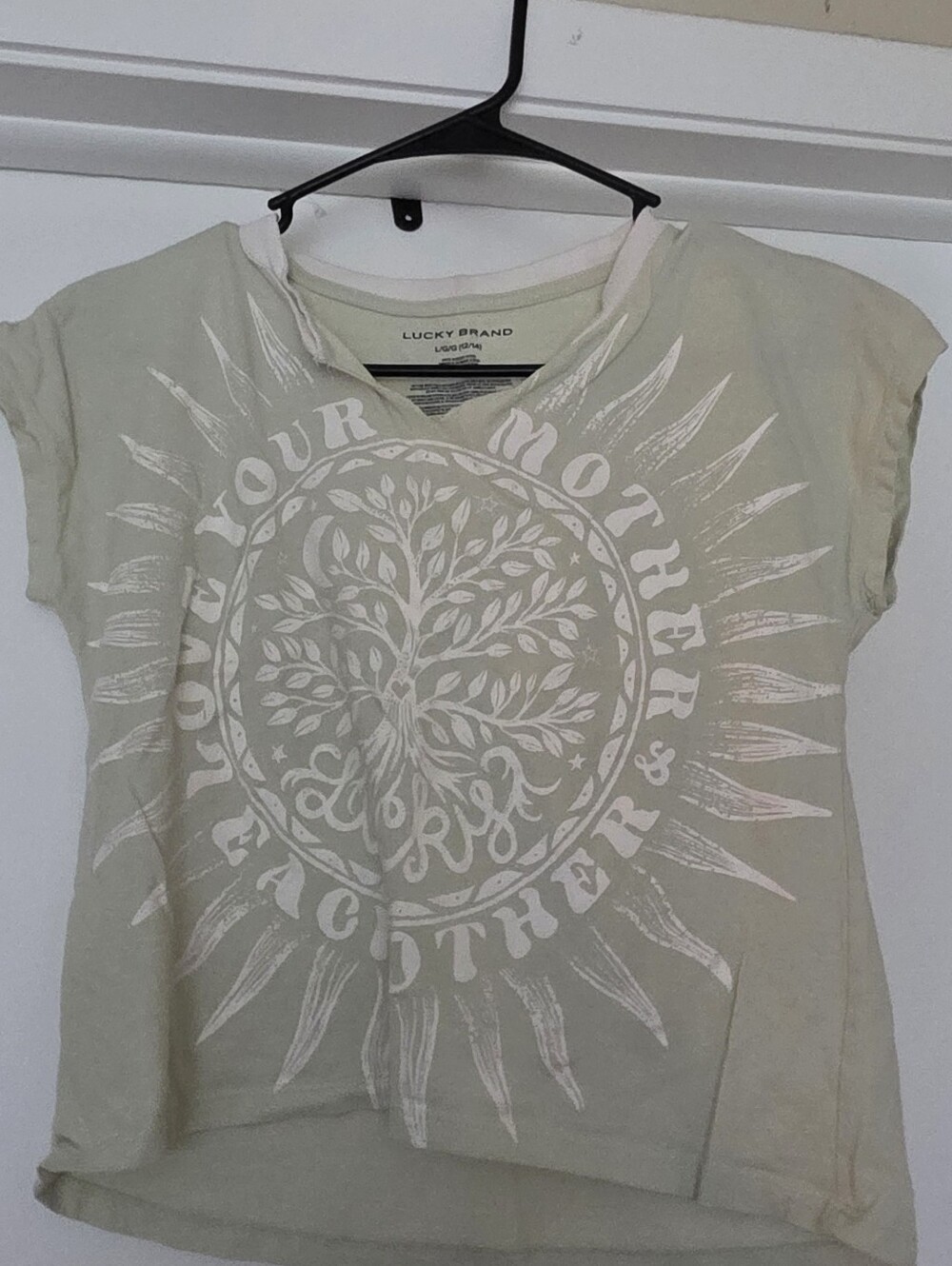 Lucky Brand Beige Short-Sleeve Graphic Tee with White Tree Sunburst